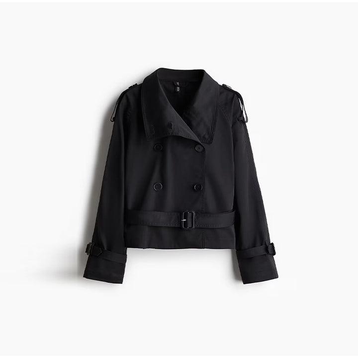 Kvinnor trendig kort jacka i modern trenchcoat-stil med bred krage och midjebälte Mirla-Eva Jonsson