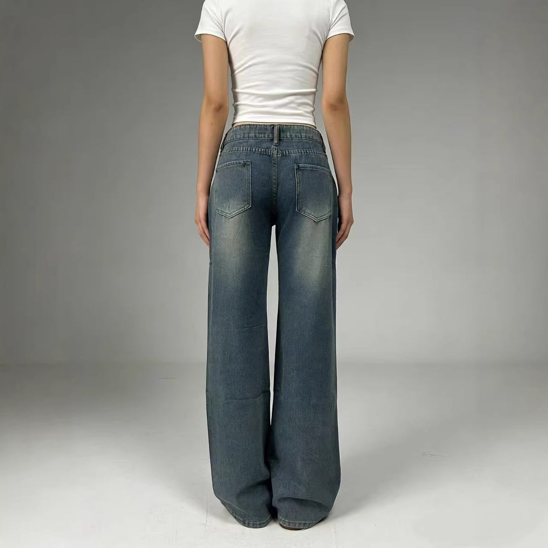 Kvinnor vida högmidjade jeans med avslappnad passform och individuella tvättar Mirla-Eva Jonsson