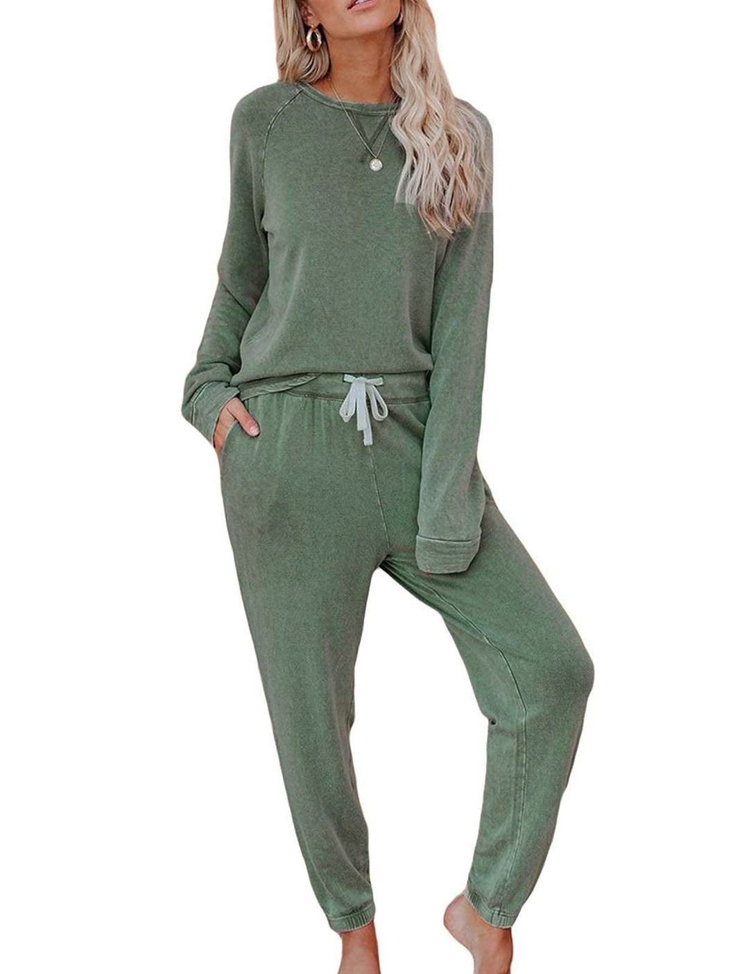 Kvinnors Bekväma Lounge Set med Stilig Oversized Tröja och Avkopplande Byxor Mirla-Eva Jonsson
