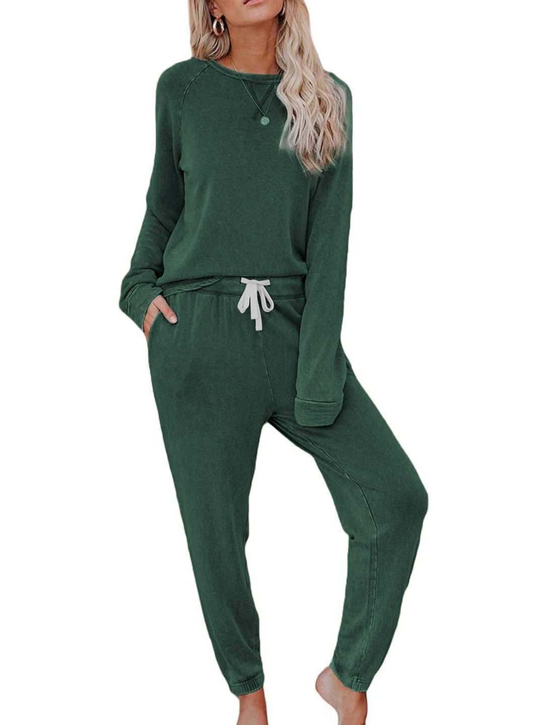 Kvinnors Bekväma Lounge Set med Stilig Oversized Tröja och Avkopplande Byxor Mirla-Eva Jonsson