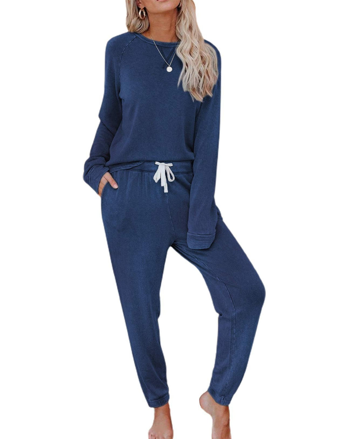 Kvinnors Bekväma Lounge Set med Stilig Oversized Tröja och Avkopplande Byxor Mirla-Eva Jonsson