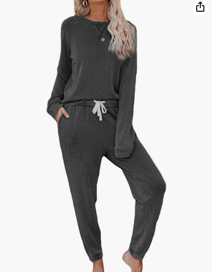 Kvinnors Bekväma Lounge Set med Stilig Oversized Tröja och Avkopplande Byxor Mirla-Eva Jonsson