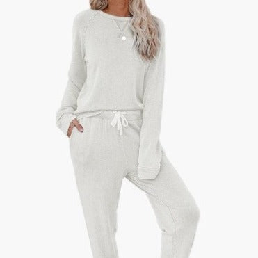Kvinnors Bekväma Lounge Set med Stilig Oversized Tröja och Avkopplande Byxor Mirla-Eva Jonsson