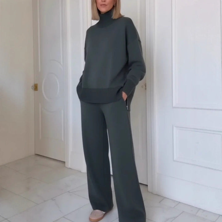 Kvinnors Bekväma Stickade Loungewear Set med Höga Hals Sweater och Bredskurna Byxor Mirla-Eva Jonsson