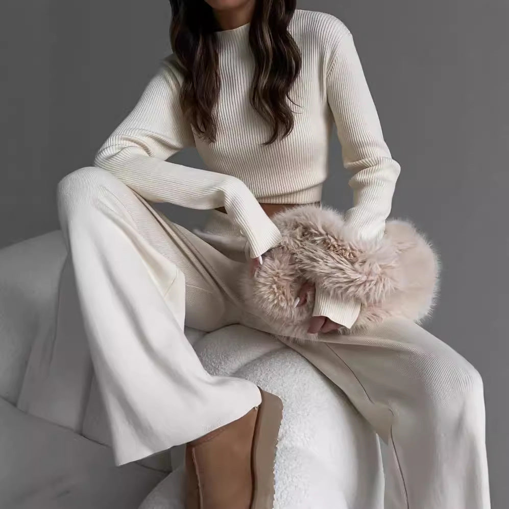 Kvinnors Bekväma Stickade Loungewear med Kort Topp och Vida Byxor Mirla-Eva Jonsson