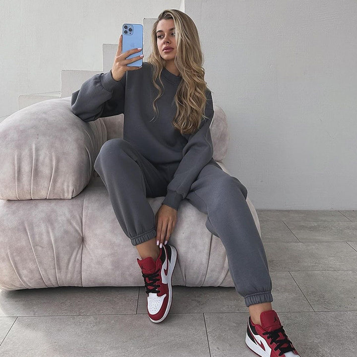 Kvinnors Bekväma Topp och Lätta Joggingbyxor Set Mirla-Eva Jonsson
