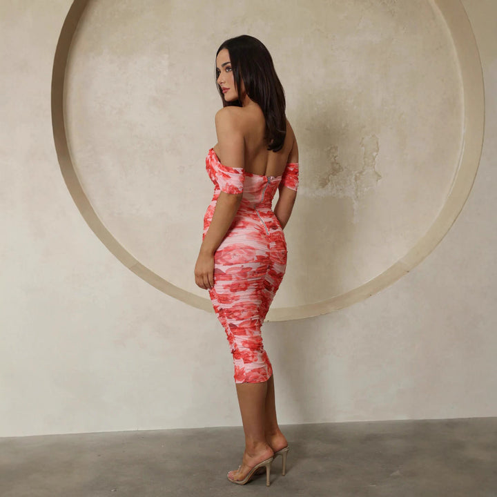 Kvinnors Body-Con Midi Klänning med Off-Shoulder Design och Blommig Tryck-Eva Jonsson