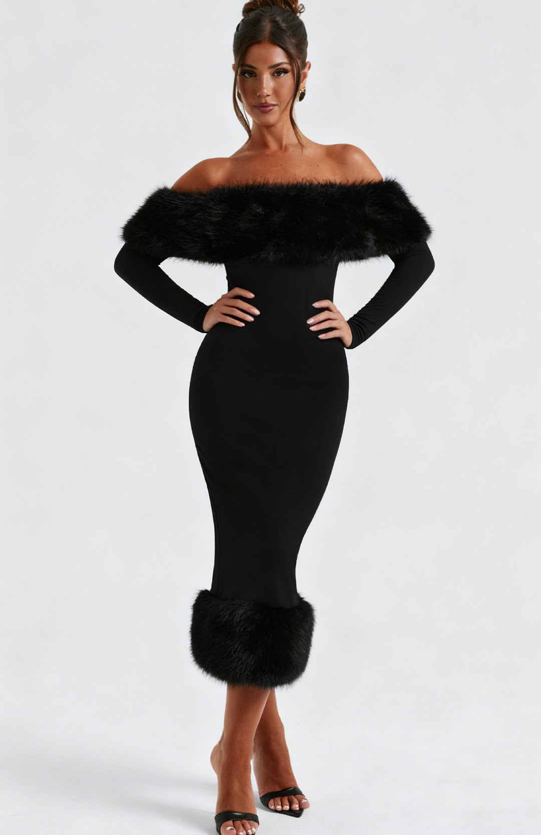 Kvinnors Bodycon-kjol med avtagbara faux fur-accenter-Eva Jonsson