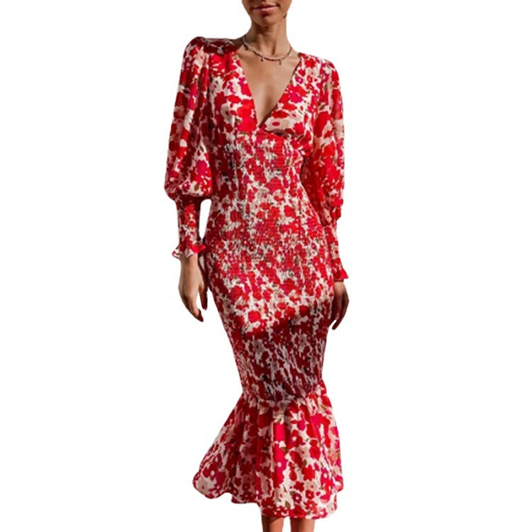 Kvinnors Bodycon klänning med volangkant och glamorös blommönster Mirla-Eva Jonsson