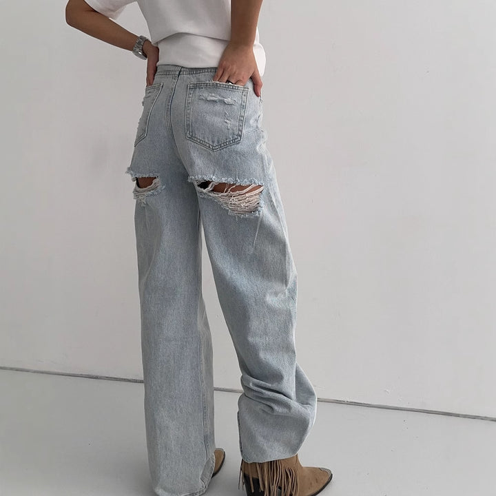 Kvinnors Boyfriend Jeans med trendiga Förstörda Element Mirla-Eva Jonsson