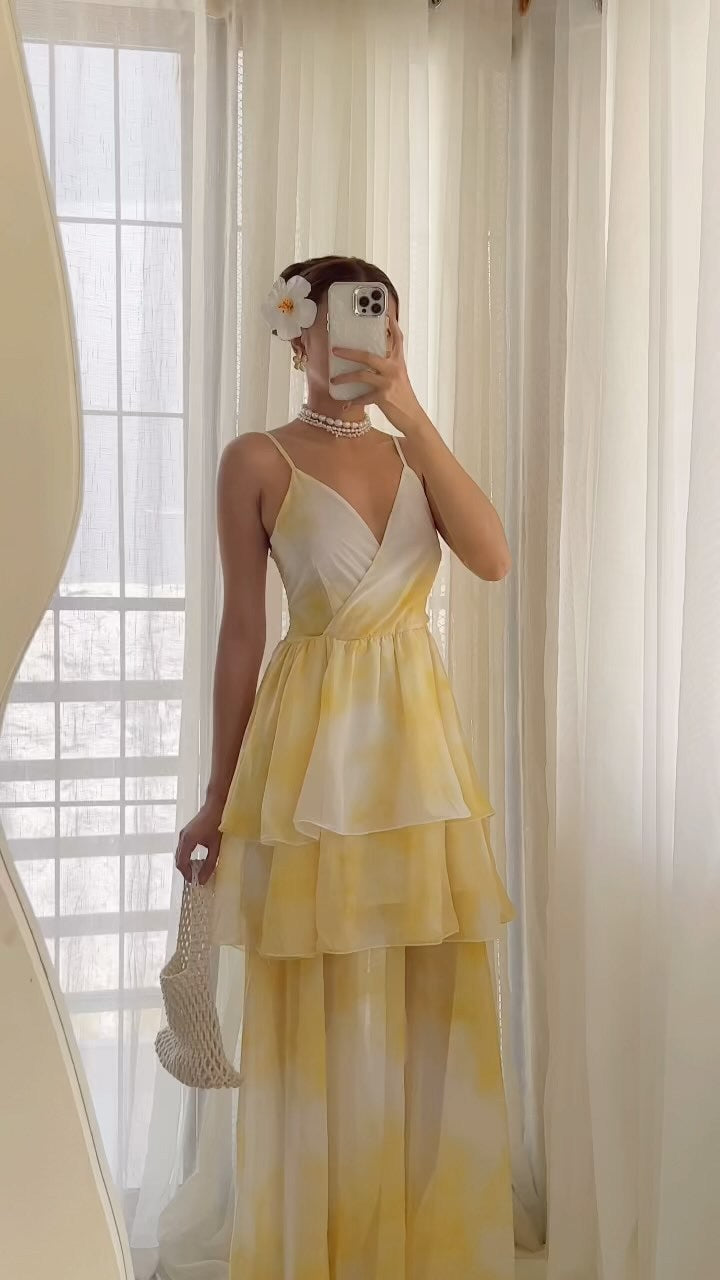 Kvinnors Chiffon Maxi Klänning med Lagerade Volanger och Djup V-Hals-Eva Jonsson