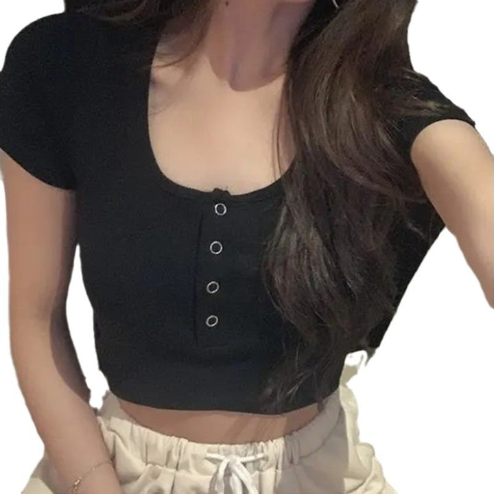 Kvinnors Crop Top T-shirt med knäppning och elastisk midja Mirla-Eva Jonsson