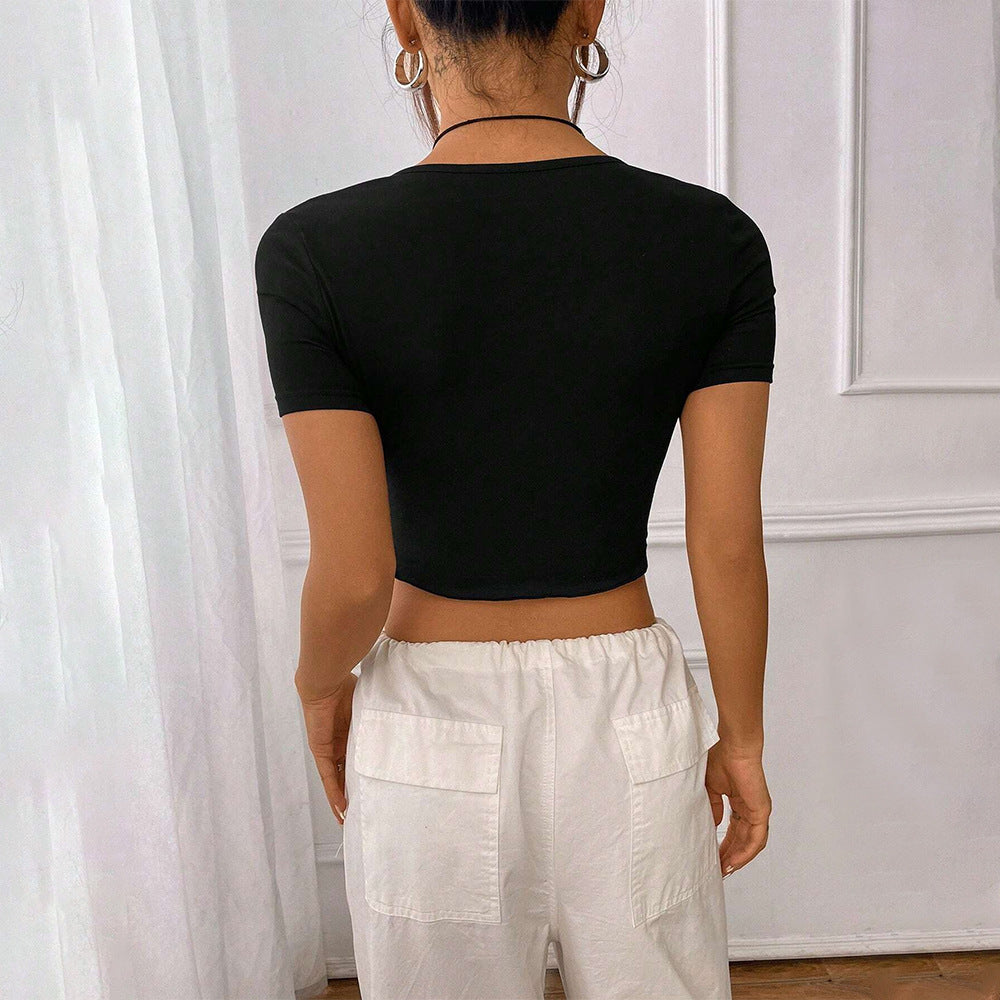 Kvinnors Crop Top med Hjärtformat Halsringning och Modernt Draperat Design Mirla-Eva Jonsson