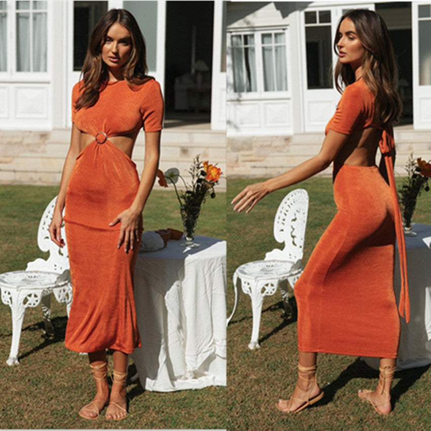 Kvinnors Cut-Out Maxi Klänning med Stilig Ringdetalj och Elegant Passform Mirla-Eva Jonsson