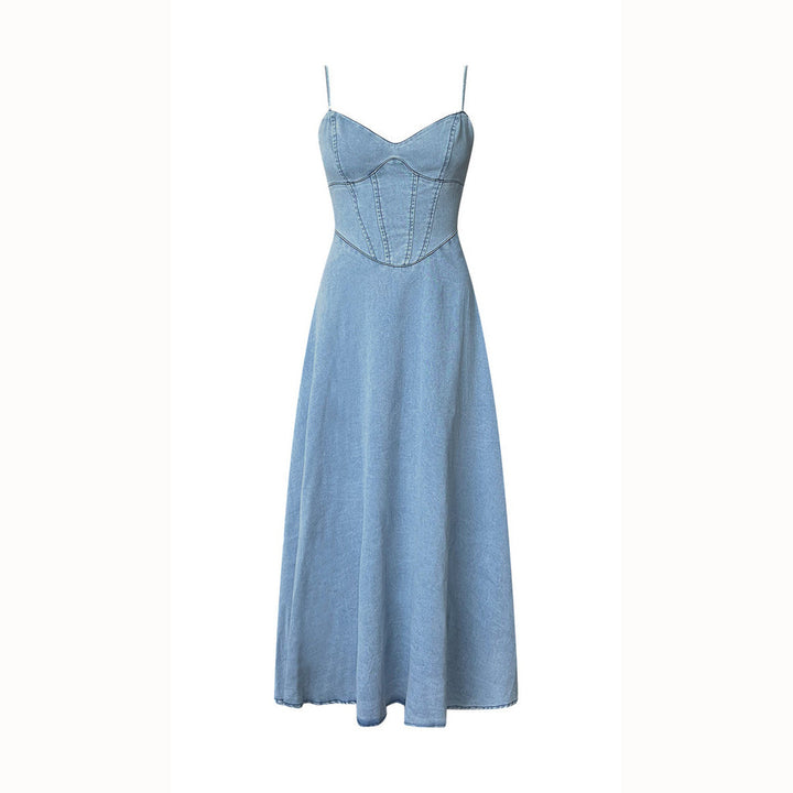 Kvinnors Denim Maxi Klänning med Elegant Skärning och Spagetti Remmar Mirla-Eva Jonsson