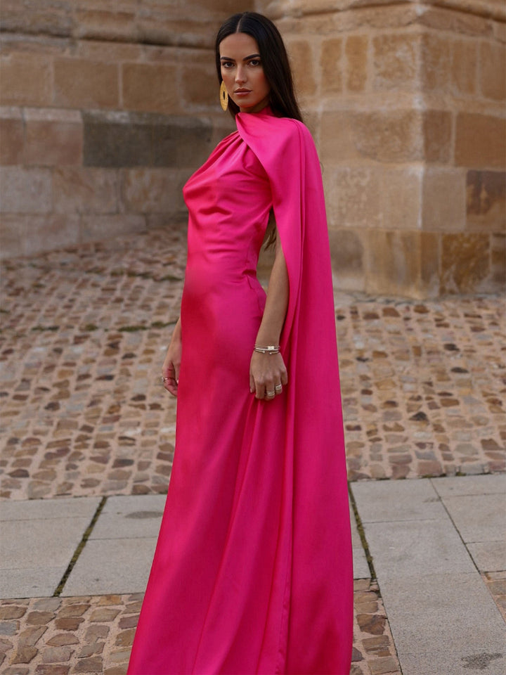 Kvinnors Elegant Aftonklänning med Flödande Design och Off-Shoulder Huvud-Eva Jonsson