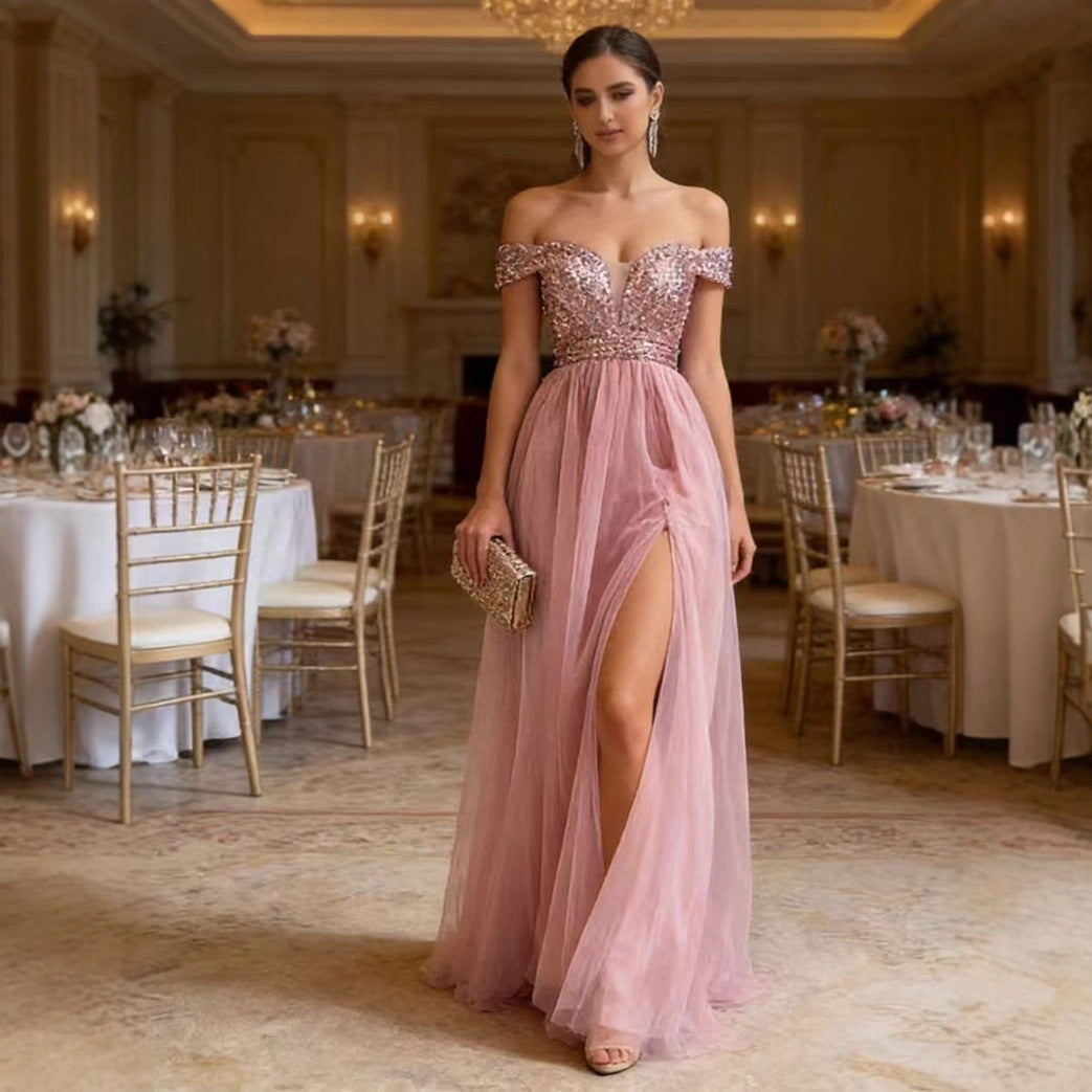 Kvinnors Elegant Aftonklänning med Strapless Design och Gnistrande Applikationer-Eva Jonsson