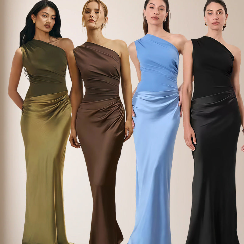 Kvinnors Elegant Asymmetrisk Kvällsklänning med Glittrande Satin Mirla-Eva Jonsson