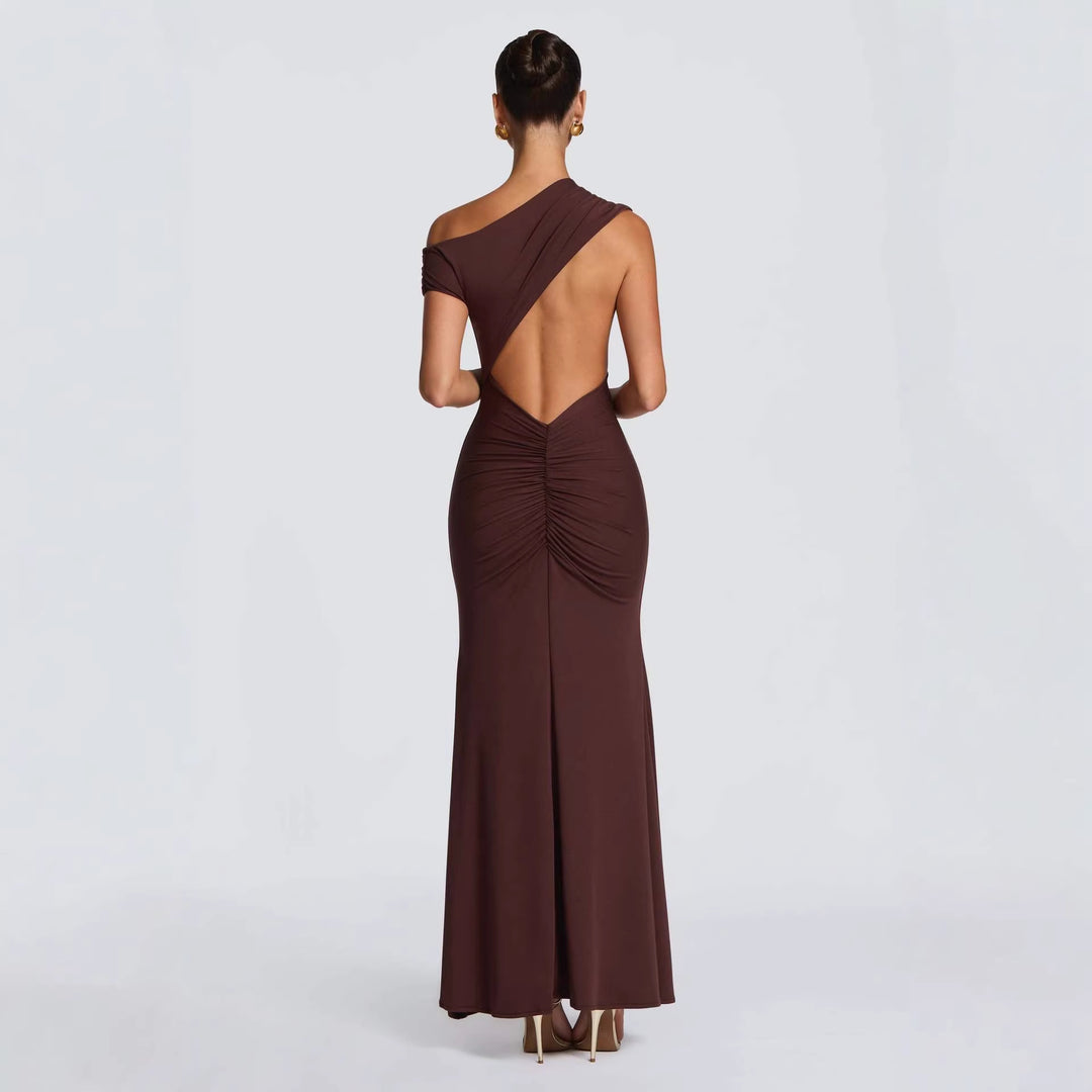 Kvinnors Elegant Asymmetrisk Maxi Klänning med Off-Shoulder Design-Eva Jonsson