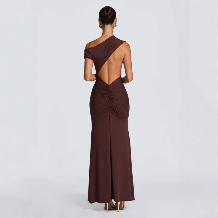 Kvinnors Elegant Asymmetrisk Maxi Klänning med Off-Shoulder Design-Eva Jonsson