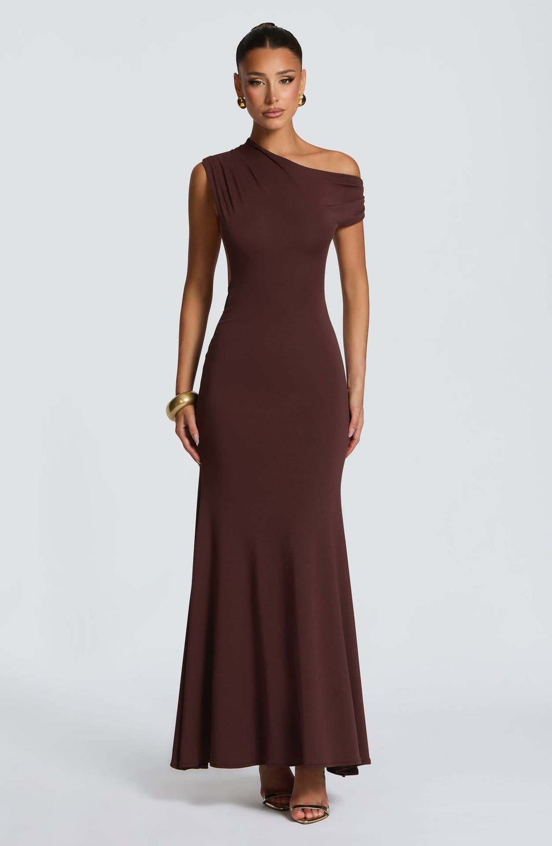 Kvinnors Elegant Asymmetrisk Maxi Klänning med Off-Shoulder Design-Eva Jonsson