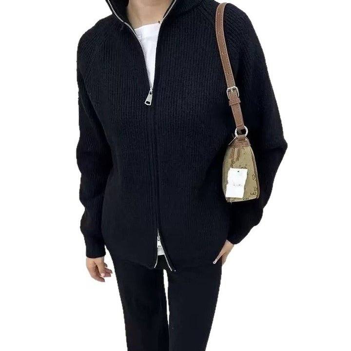 Kvinnors Elegant Cardigan med Dragkedja och Matchande Byxor Mirla-Eva Jonsson