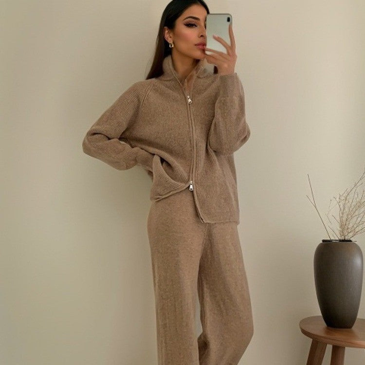Kvinnors Elegant Cardigan med Dragkedja och Matchande Byxor Mirla-Eva Jonsson