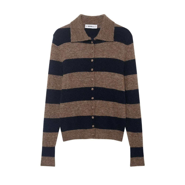 Kvinnors Elegant Cardigan med Randig Design och Knappdetaljer Mirla-Eva Jonsson