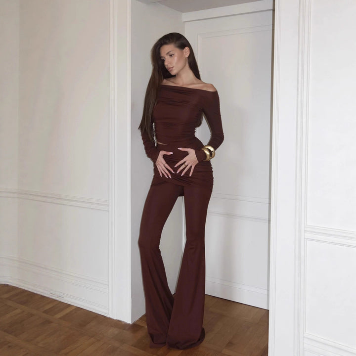 Kvinnors Elegant Jumpsuit med Bred Ben och Off-Shoulder Design Mirla-Eva Jonsson