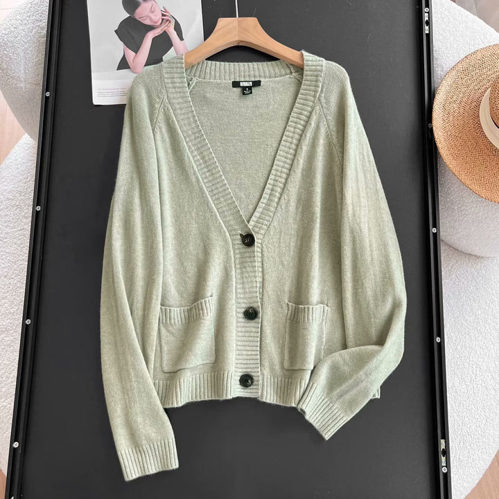 Kvinnors Elegant K cardigan med Praktiska Fickor Mirla-Eva Jonsson