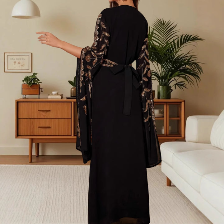 Kvinnors Elegant Kaftan Klänning med Utarbetad Broderi och Flödande Snitt-Eva Jonsson