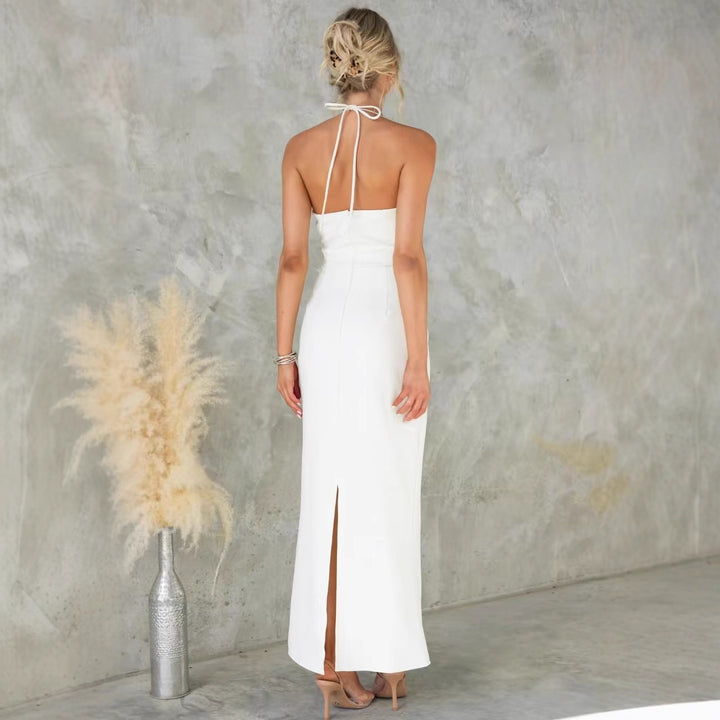 Kvinnors Elegant Klänning Med Smakfull Halterneck Design Mirla-Eva Jonsson