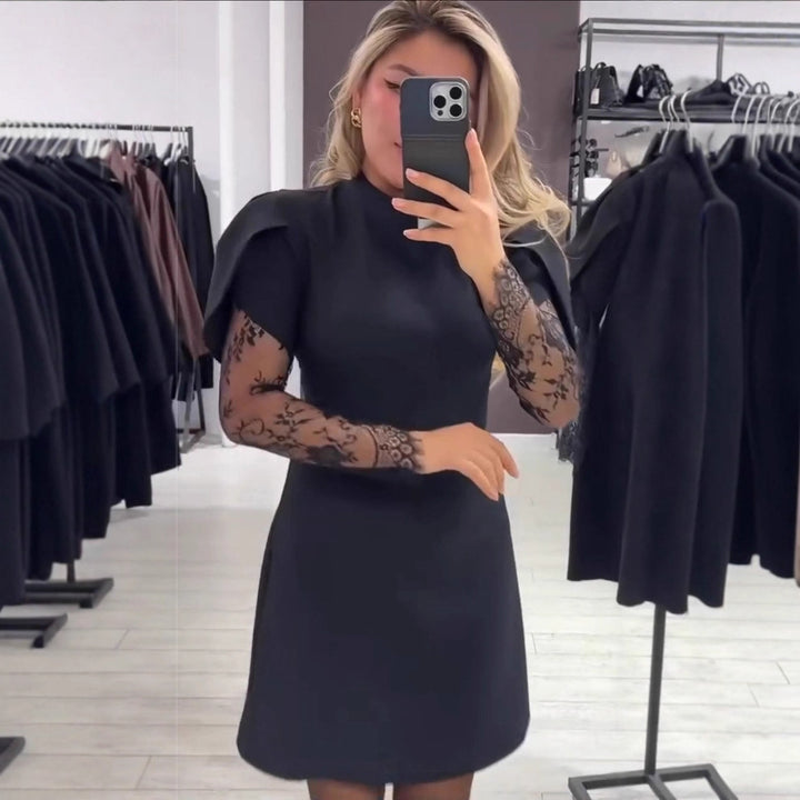Kvinnors Elegant Klänning med Spets och Tajt Snitt Mirla-Eva Jonsson