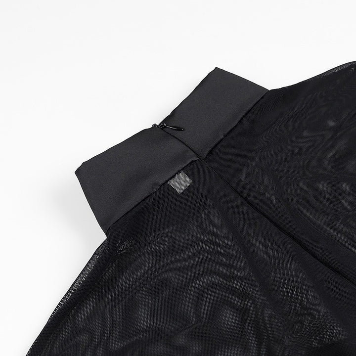 Kvinnors Elegant Klänning med Transparenta Ärmar och Hög Krage Mirla-Eva Jonsson
