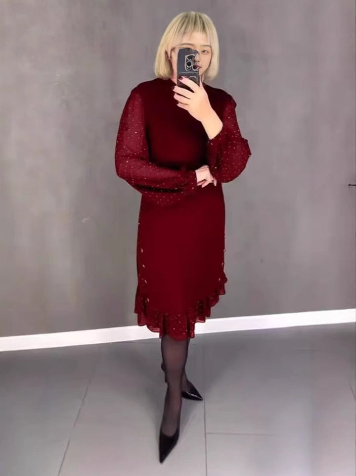 Kvinnors Elegant Klänning med Voluminösa Ärmar och Urtagen Nerder Mirla-Eva Jonsson