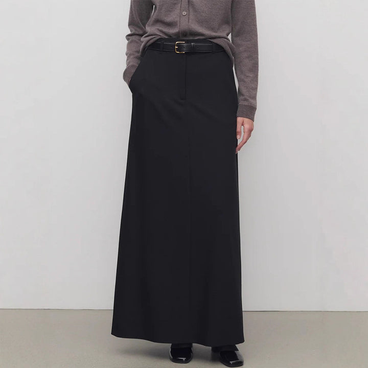Kvinnors Elegant Maxi Kjol med Hög Midja och Sidfickor Mirla-Eva Jonsson