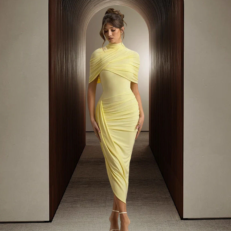 Kvinnors Elegant Maxi Klänning med Asymmetrisk Topp och Mjuk Drapering-Eva Jonsson