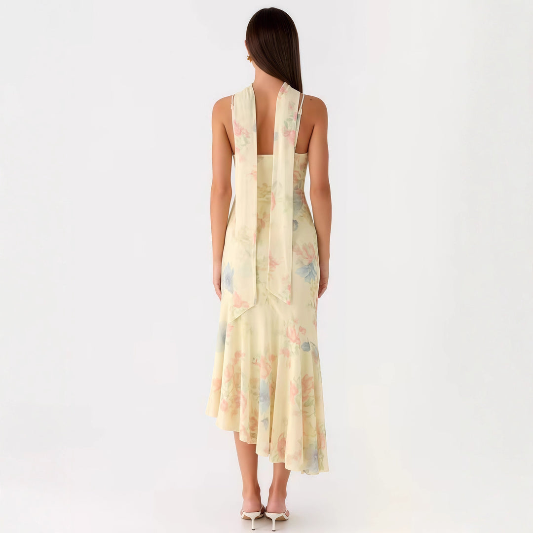 Kvinnors Elegant Maxi Klänning med Blommig Chiffon Design och Halterneck Skärning-Eva Jonsson