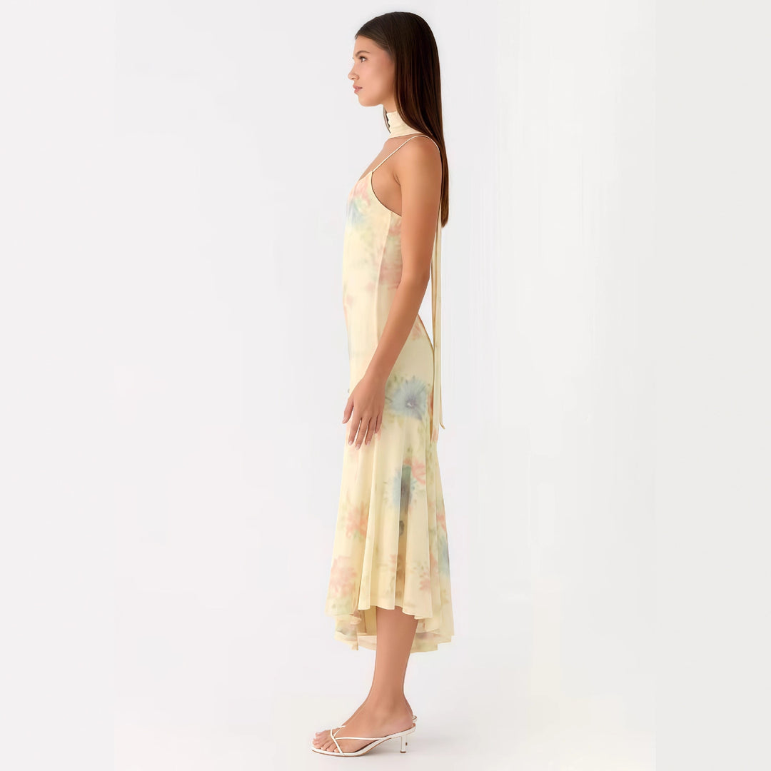 Kvinnors Elegant Maxi Klänning med Blommig Chiffon Design och Halterneck Skärning-Eva Jonsson