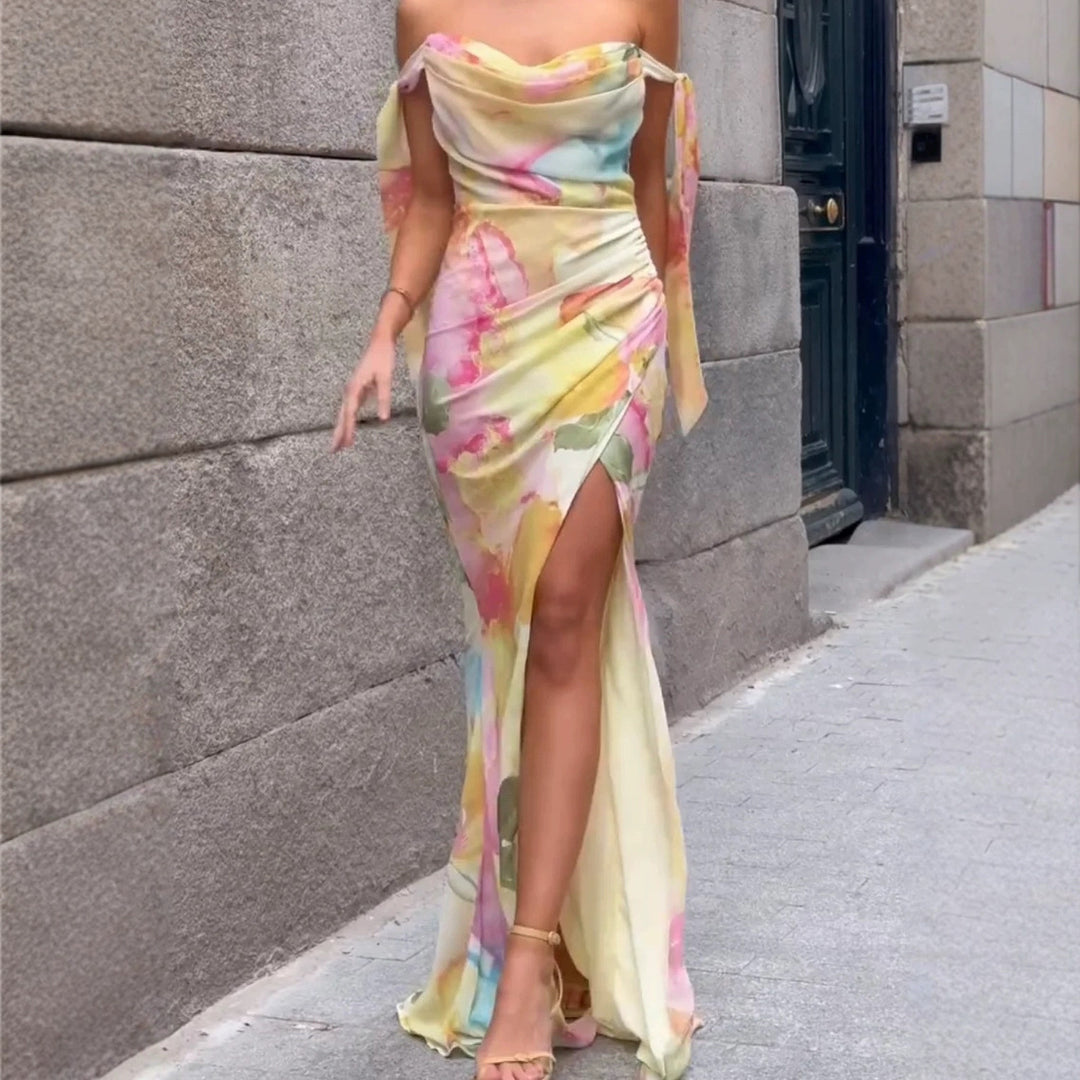 Kvinnors Elegant Maxi Klänning med Blommig Omslagsdesign och Avskuren Axel-Eva Jonsson