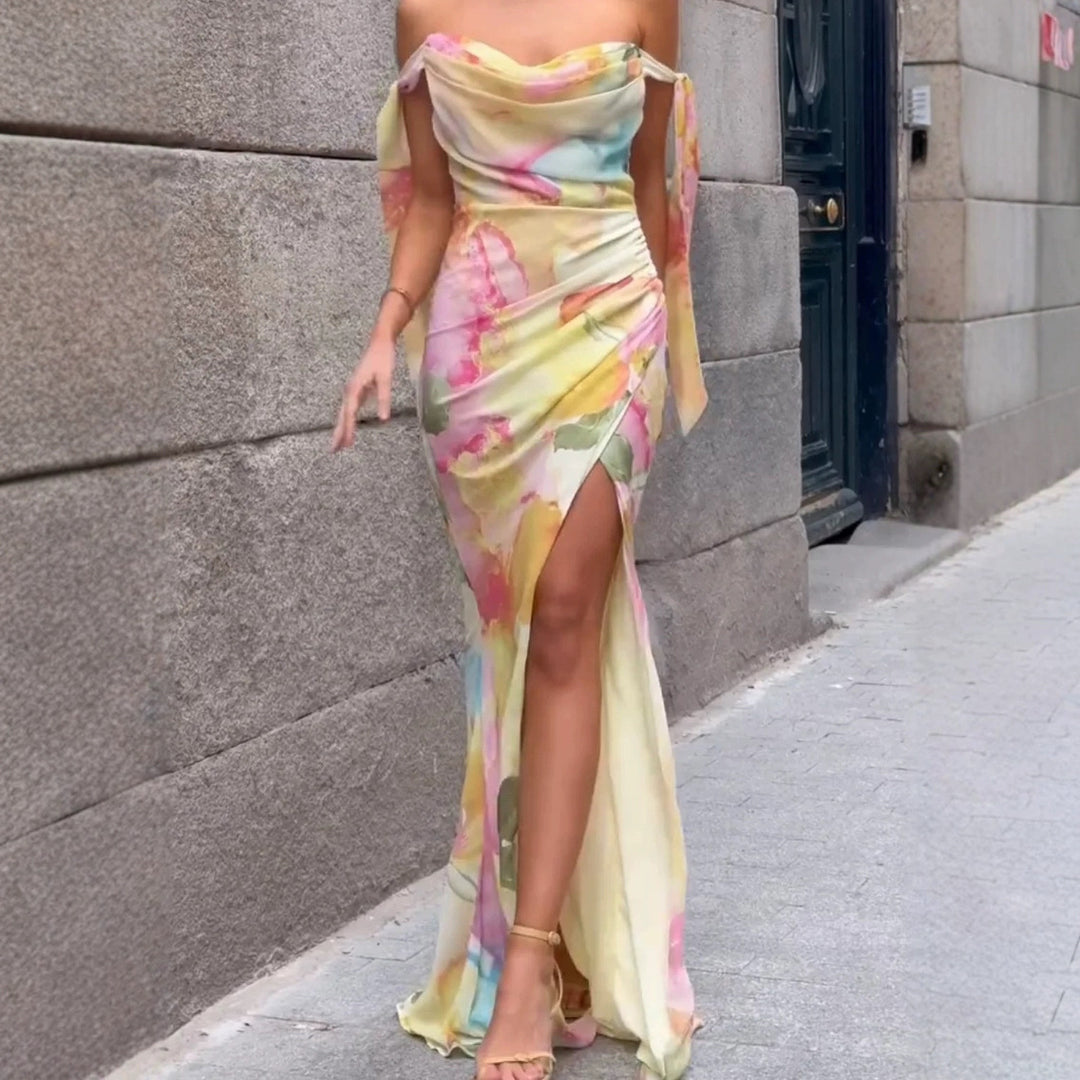 Kvinnors Elegant Maxi Klänning med Blommig Omslagsdesign och Avskuren Axel-Eva Jonsson