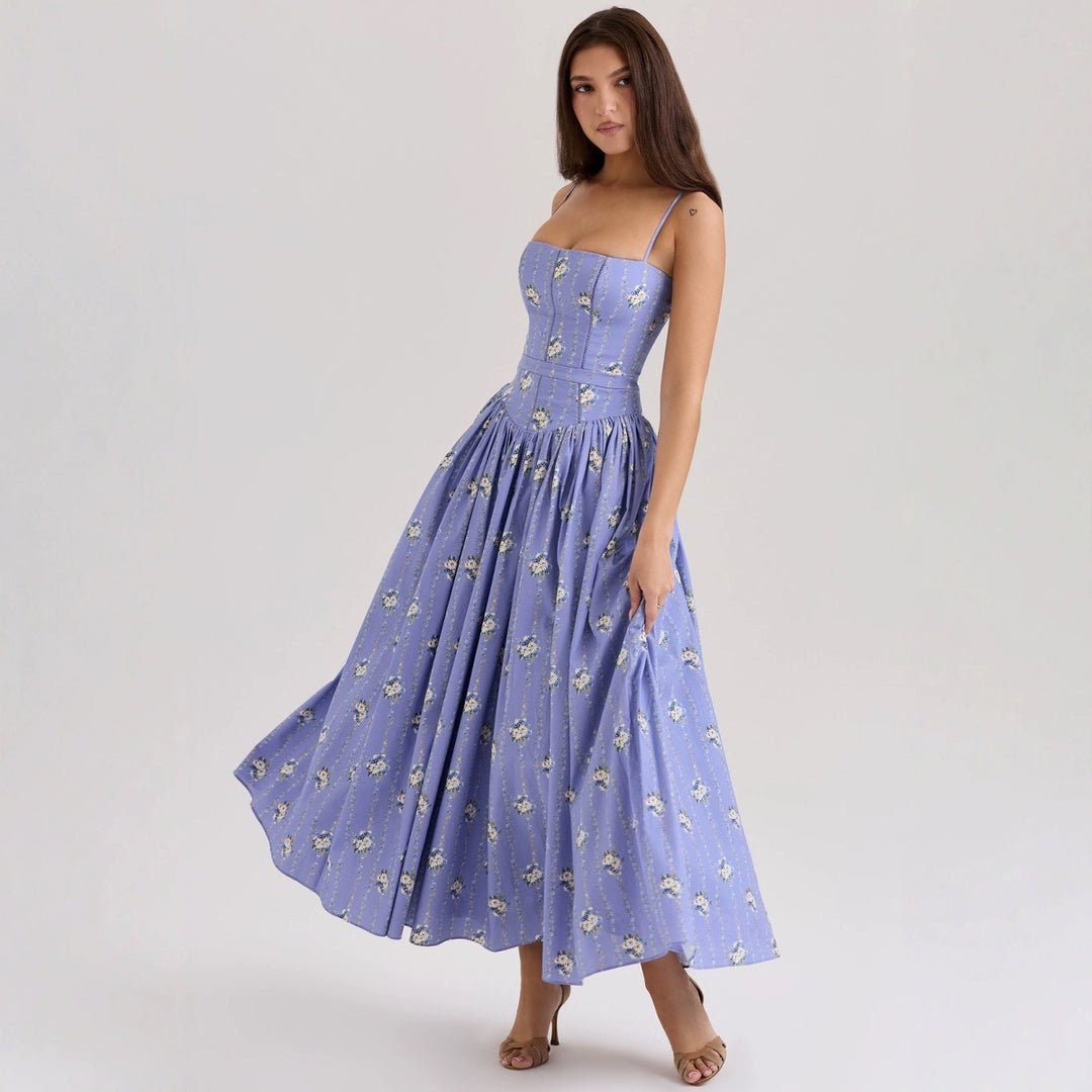 Kvinnors Elegant Maxi Klänning med Blommiga Accenter-Eva Jonsson