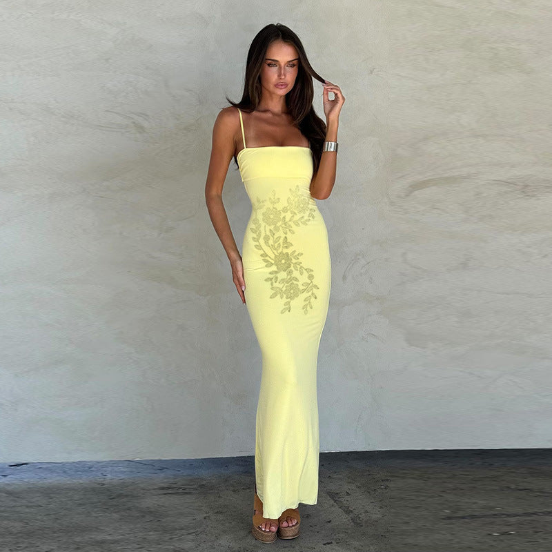 Kvinnors Elegant Maxi Klänning med Fin Blommig Kant och Spaghetti Band Mirla-Eva Jonsson