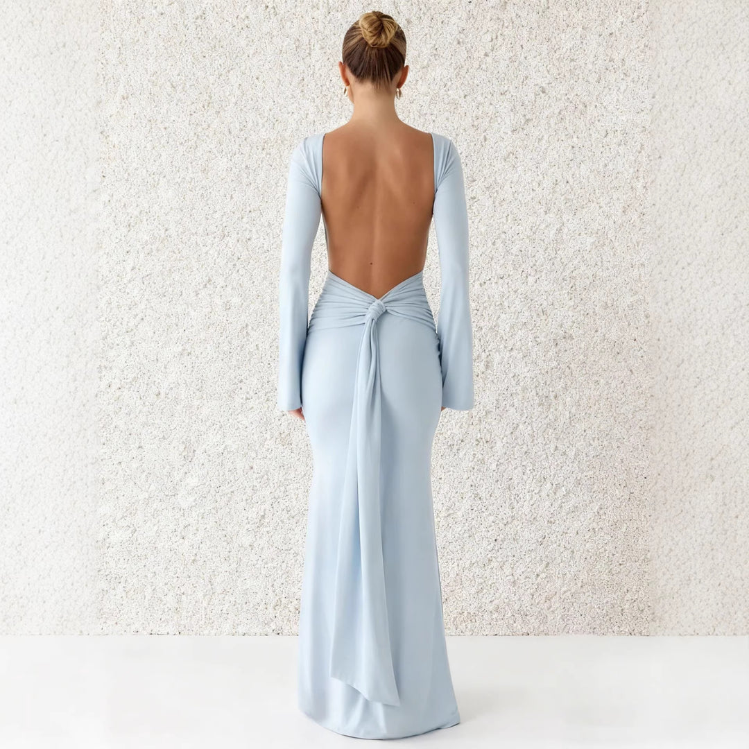 Kvinnors Elegant Maxi Klänning med Långa Ärmar och Flödande Kjol Mirla-Eva Jonsson