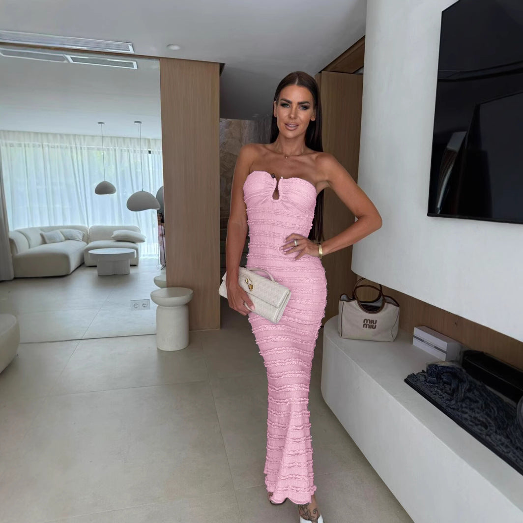 Kvinnors Elegant Maxi Klänning med Skräddarsydd Passform och Fållningar-Eva Jonsson