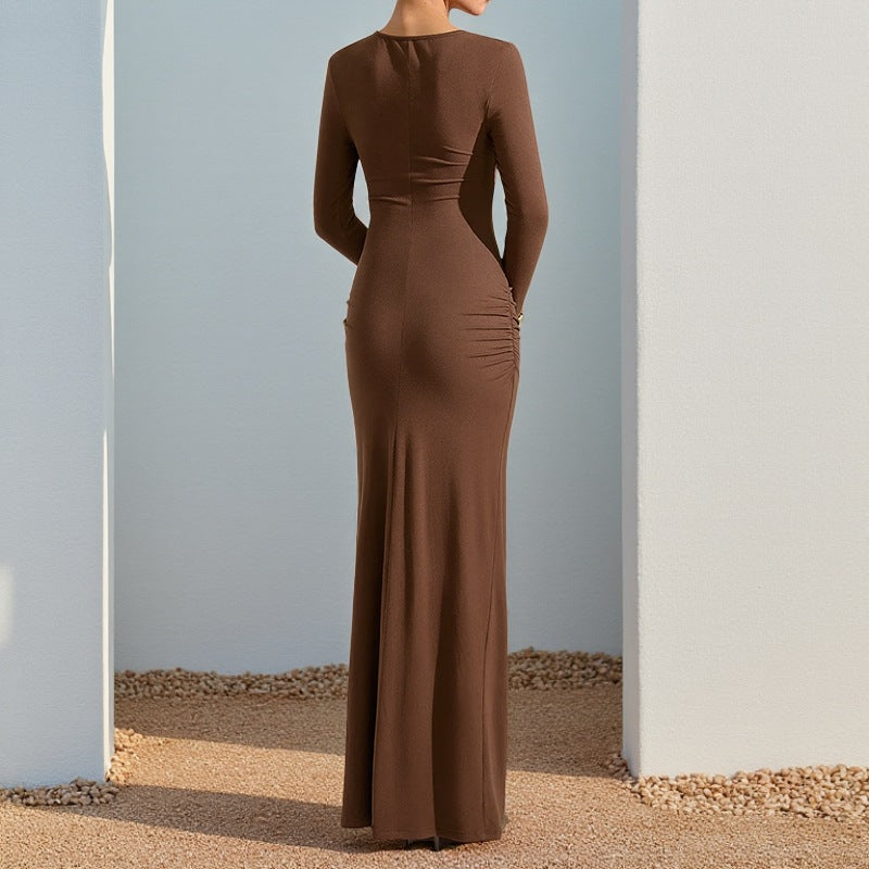 Kvinnors Elegant Maxi Klänning med Sofistikerad Utskärning Design och Skräddarsydd Silhuett-Eva Jonsson