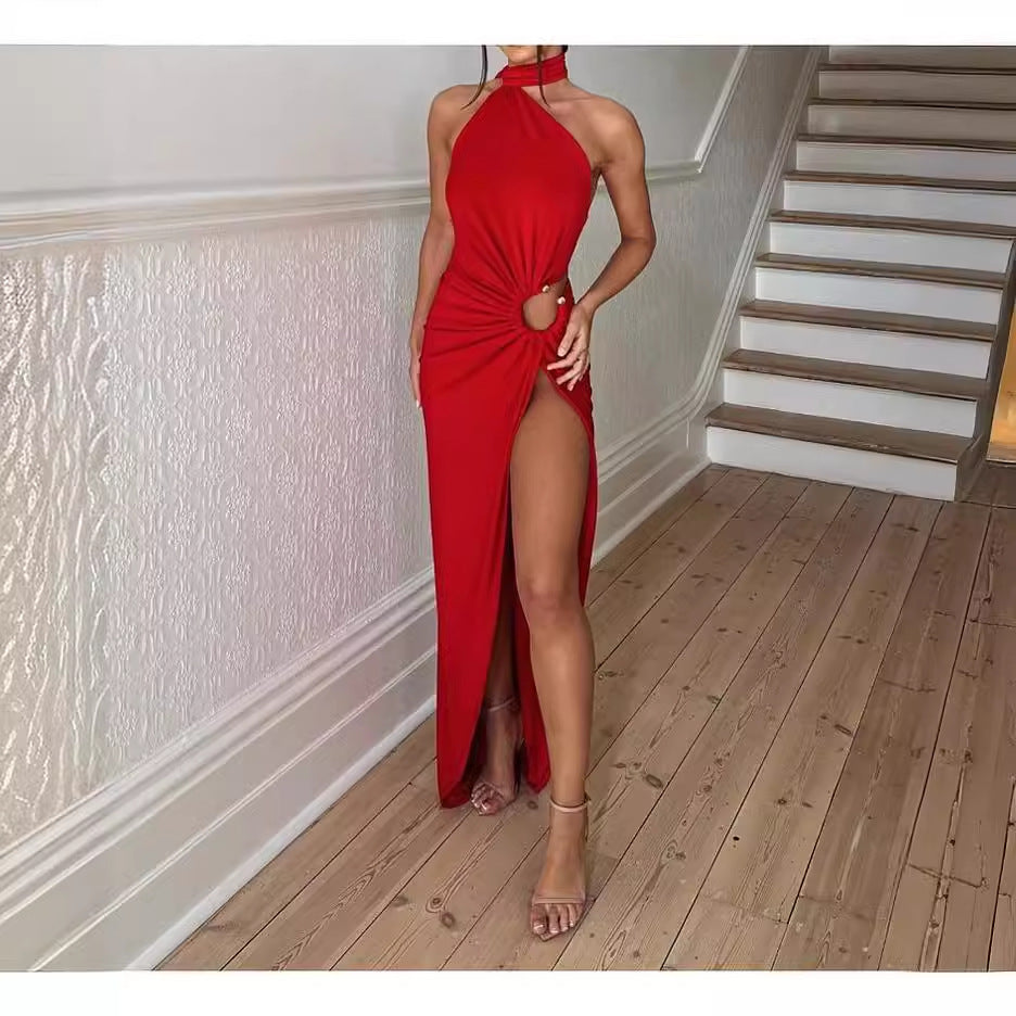 Kvinnors Elegant Maxi Klänning med Spännande Sprund och Sensuell Halterneck Mirla-Eva Jonsson