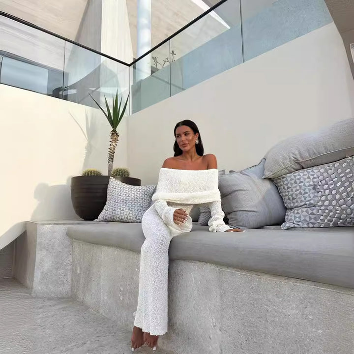 Kvinnors Elegant Off-Shoulder Stickad Klänning med Långa Ärmar och Bred Ben Mirla-Eva Jonsson