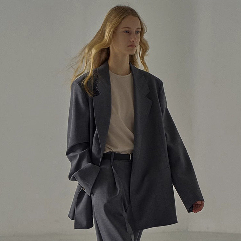 Kvinnors Elegant Oversized Blazer med Noble Cut Mirla-Eva Jonsson
