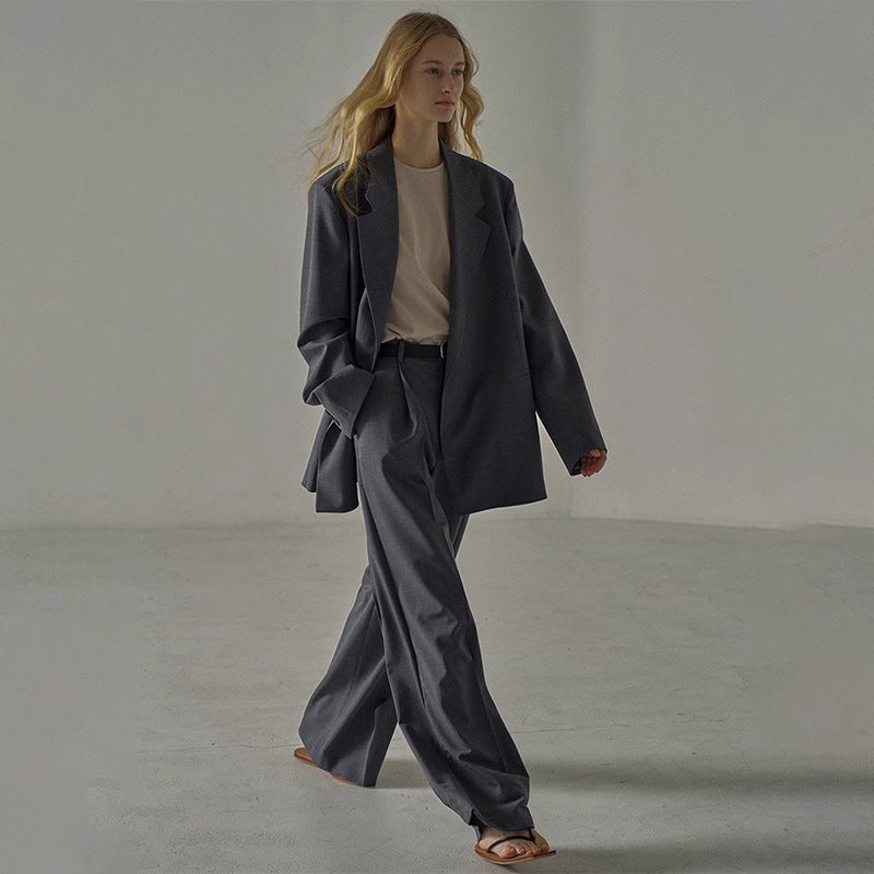 Kvinnors Elegant Oversized Blazer med Noble Cut Mirla-Eva Jonsson